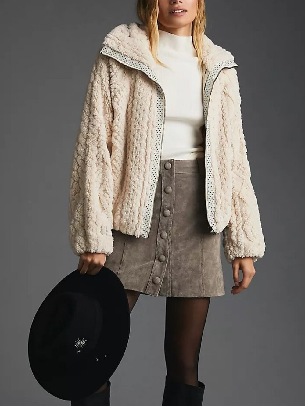 New CALI 1850 Los Angeles Ivory Cozy Fluffy Fleece Jacket